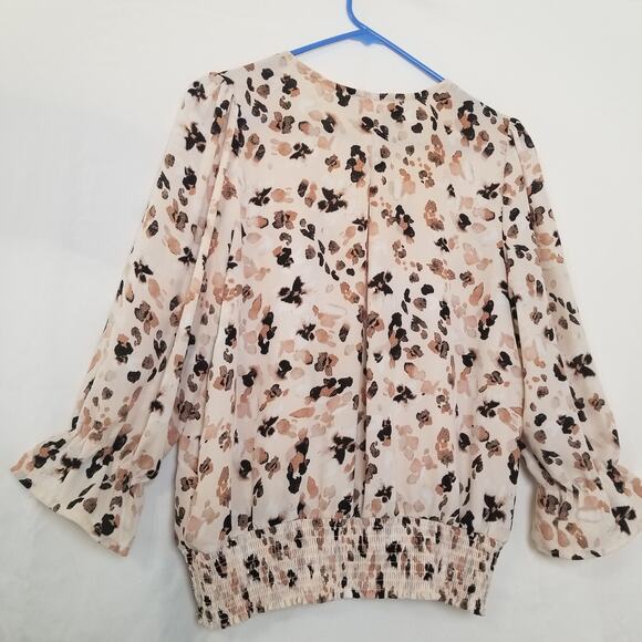 Philosophy Pullover V-Neck Animal Print Top Smocked At Hem Ruffled Sleeve Size M - Picture 4 of 9